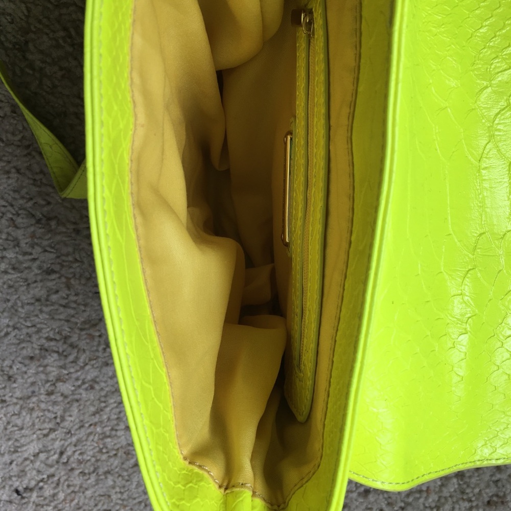 Steve Madden Neon Yellow Crossbody Bag Gem